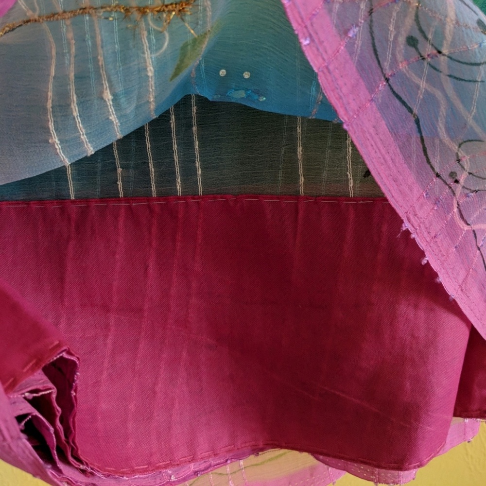 Women's Multicolor Silk Blend Saree Set with Matching Blouse - Picture 3 of 15